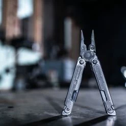 Leatherman Free P2 Multitool - 19 Functies - RVS - Zilver - Nylon Etui 39 Leatherman Free P2 Multitool - 19 Functies - RVS - Zilver - Nylon Etui -Isoproducts Gecertificeerd winkel 550x367 19