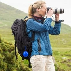 TravelTime® - Regenjas - Draagbaar - Wegwerp - Herbruikbaar - 3 Kleurrijke Ballen - Lichtblauw, Roze, Geel 15 TravelTime® - Regenjas - Draagbaar - Wegwerp - Herbruikbaar - 3 Kleurrijke Ballen - Lichtblauw, Roze, Geel -Isoproducts Gecertificeerd winkel 550x517 4