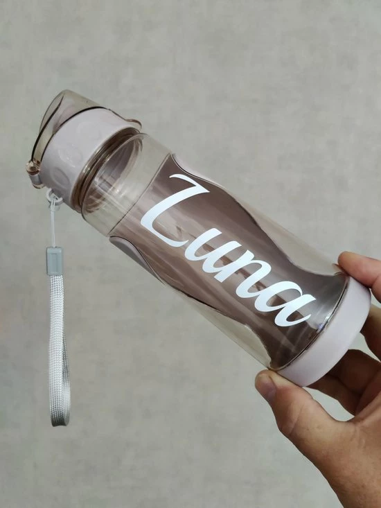 Afecto® Waterfles Met Naam | Drinkfles | 570ml | Drinkfles | BPA Vrij| Kleur Roze | Voorzien Van Je Eigen Naam 3 Afecto® Waterfles Met Naam | Drinkfles | 570ml | Drinkfles | BPA Vrij| Kleur Roze | Voorzien Van Je Eigen Naam